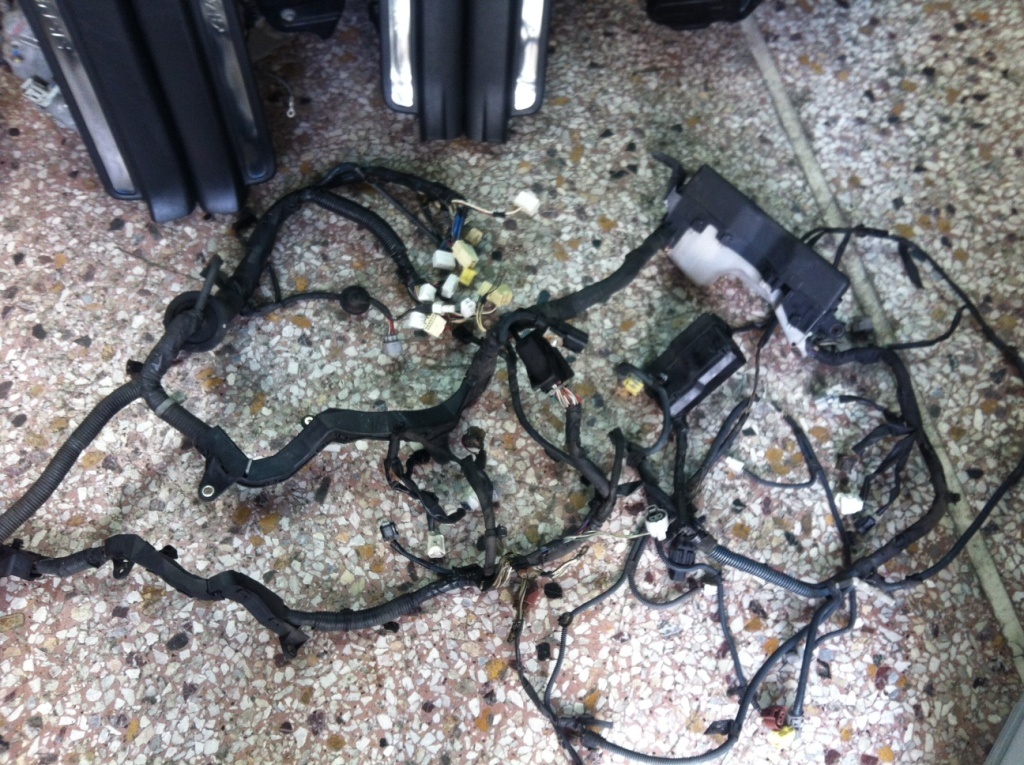ΠΛΕΞΟΥΔΑ ΚΙΝΗΤΗΡΑ ΑΠΟ TOYOTA AVENSIS 2003-2009 DIESEL