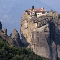 Μεταφορά  στα Μετέωρα | Μετέωρα: Η πόλη που βρίσκεται ανάμεσα στον ουρανό
